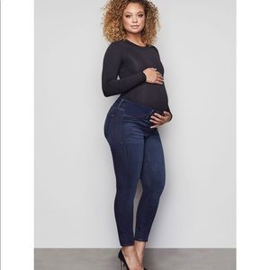 Good American Maternity Jeans size 24 or 00